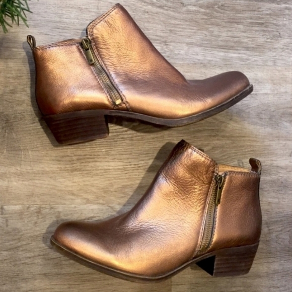 Lucky Brand Basel Old Gold Leather Healed Ankle Bootie Boots Women’s 7 Cute EUC - Picture 1 of 14